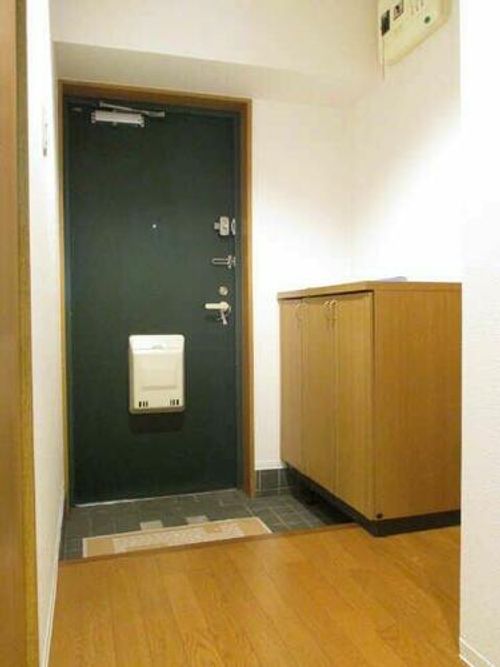 マイハイム末広の玄関