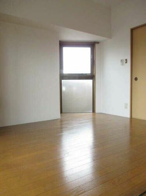 マイハイム末広の居間