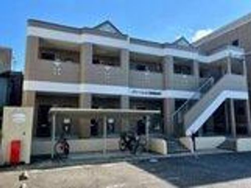 グリーンヒルズ図書館通りの外観