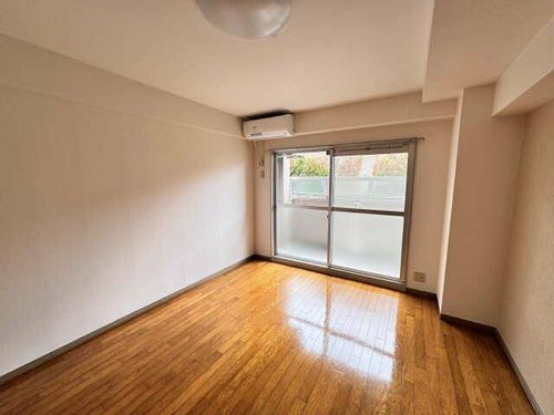 レジュールオザワの内装