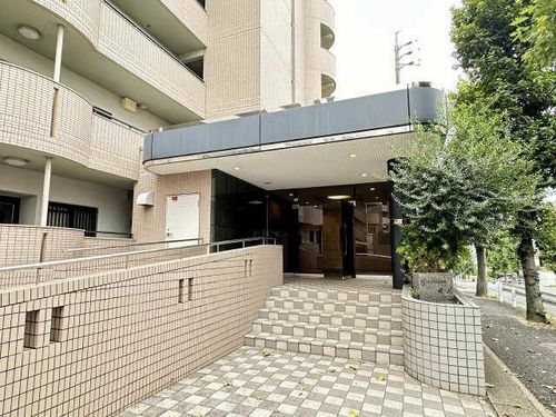 グランドール東丘の玄関