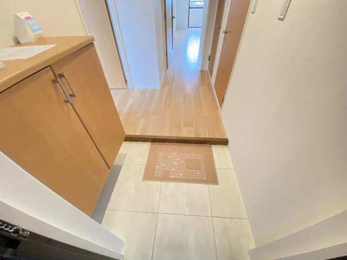 グランドール東丘の玄関