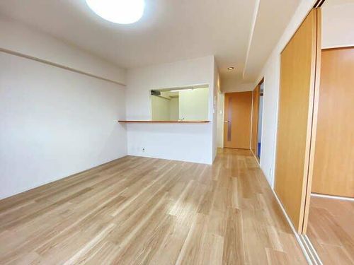 グランドール東丘の居間