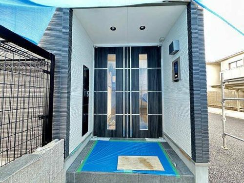 ニュー令和の玄関