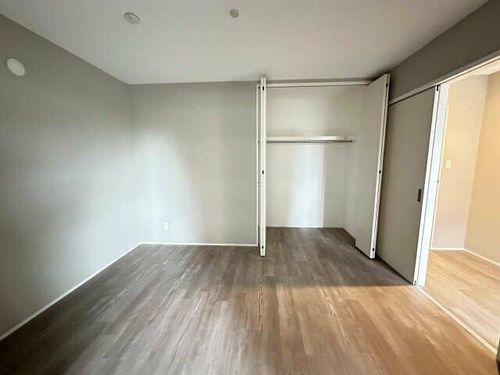 ニュー令和の内装