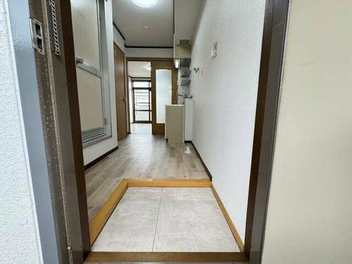 アトラスの玄関