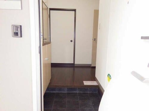 おーくたうん長久手 A棟の玄関