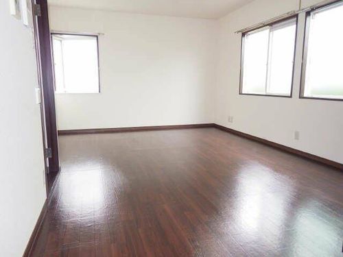 おーくたうん長久手 A棟の居間