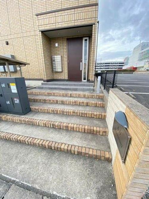 AN Hamatomiの玄関