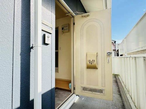 フレグランス花塚の居間