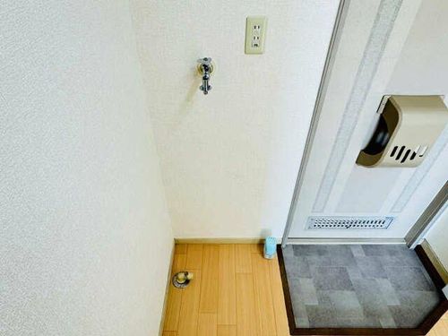 フレグランス花塚の居間