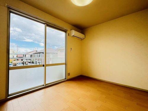 フレグランス花塚の居間