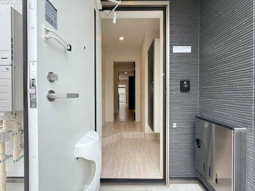 サンライズワンの玄関