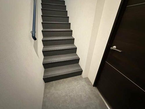 Veloce一社の玄関