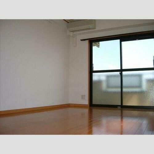 レーベンスIの居間