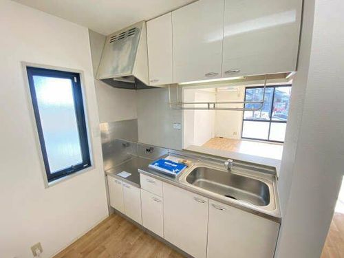 ヴェルドミール葵B棟のキッチン