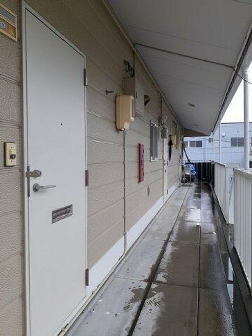 ニューシティ谷川の玄関