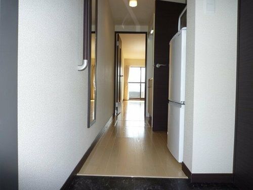 レオネクストM 津島104の玄関