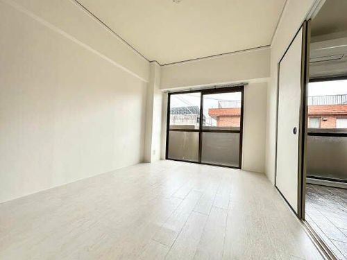 ブランメゾンコジマの居間