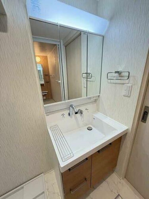 ティーメゾン グリシーヌ N棟の内装