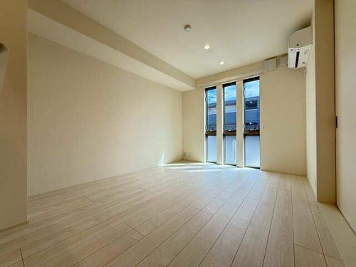 ティーメゾン グリシーヌ N棟の居間