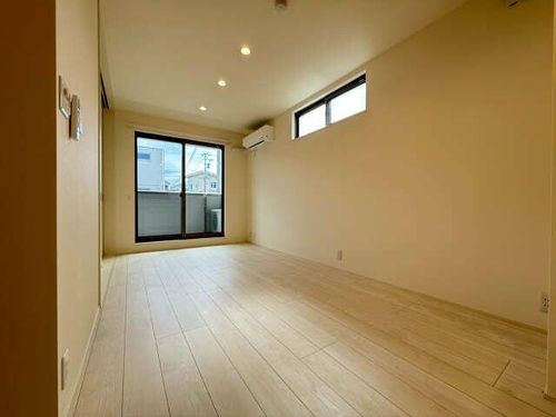 ティーメゾン グリシーヌ N棟の居間