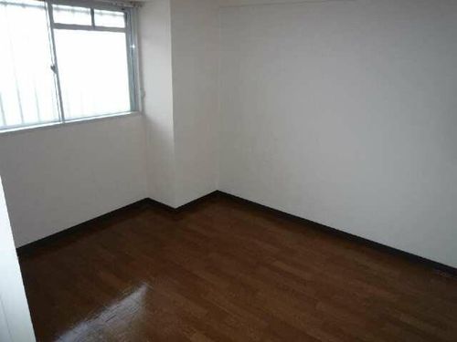 レスポアールEAST21thの居間