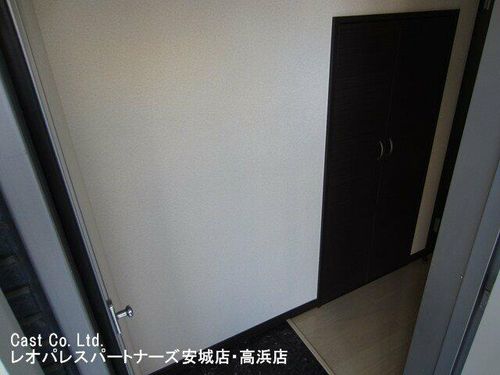 レオネクストサクラコーポ202の玄関