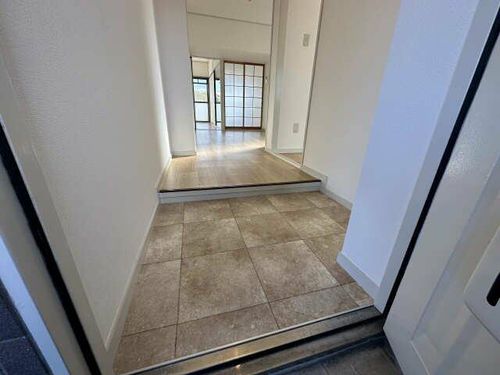 レジデンス南谷の玄関