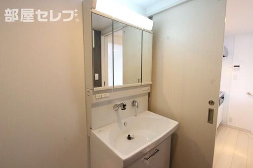 i・スペース小本203の内装