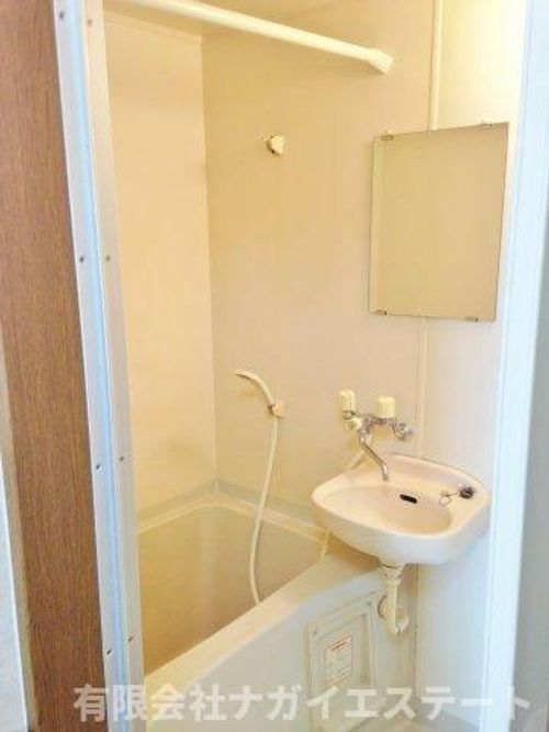 ルーキー東条マンション404の風呂