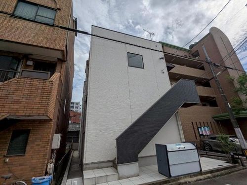 ラテール庄内通(La Terre庄内通)102の外観