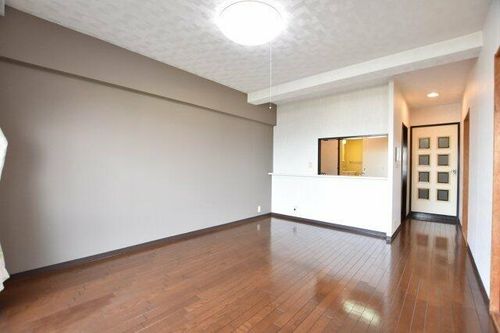 大阪府大阪狭山市茱萸木8丁目(マンション)の賃貸物件の居間