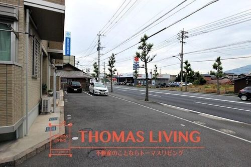 ウィステリアフィールド202の玄関