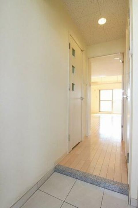 No.65クロッシングタワー1905の玄関