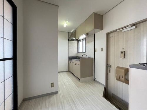 福岡県中間市中央3丁目(アパート)の賃貸物件の居間