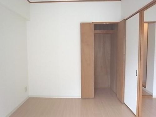 グレーシィ東生駒303の内装