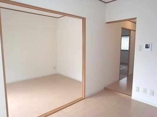 グレーシィ東生駒303の内装