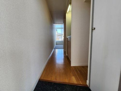 シーサイド生の松原203の玄関