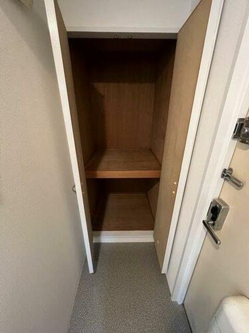 風の街102の内装