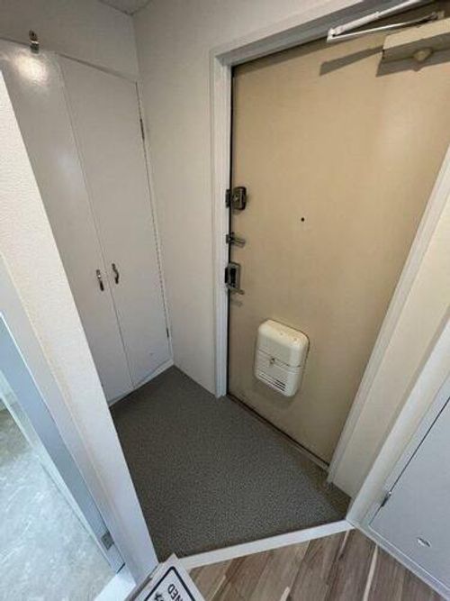 風の街102の玄関