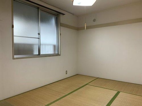 レピュート85202の内装