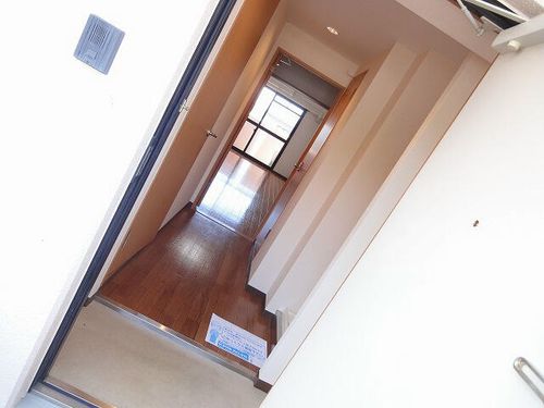 アヴニールタカラの玄関