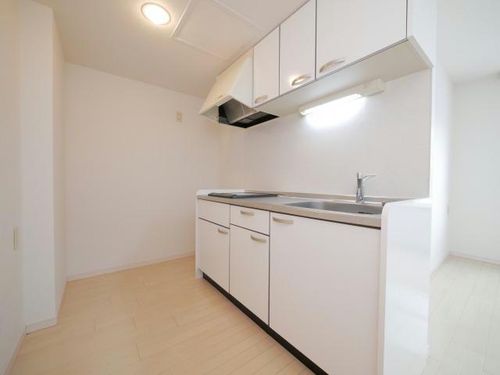 フリーダムコート栄通16のキッチン