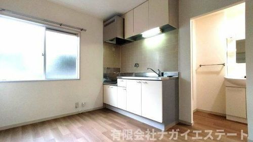 ハイツどりーむ103の居間