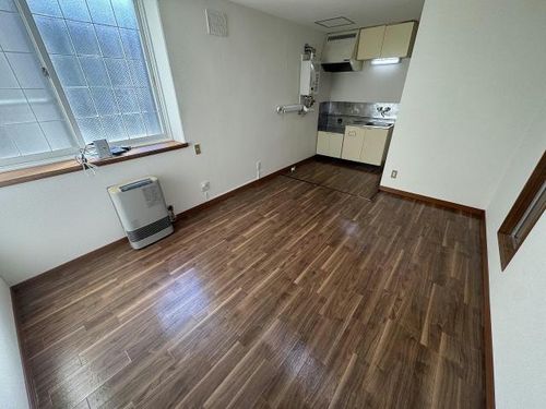 テラハウス万代105の居間