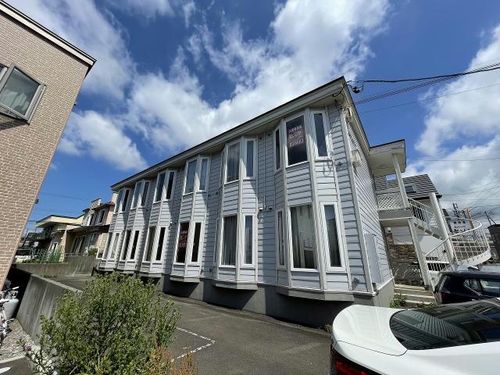 美原マンション105の外観