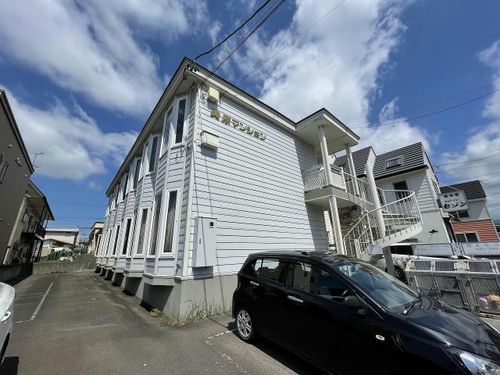 美原マンション105の外観