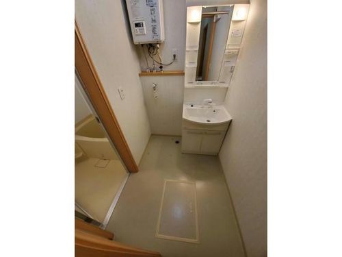 イーグル美原の内装