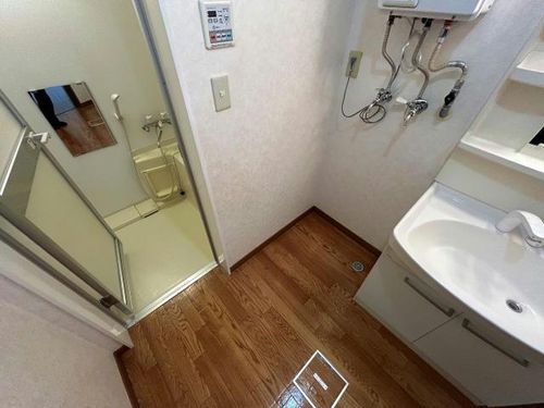 コレスト301の内装